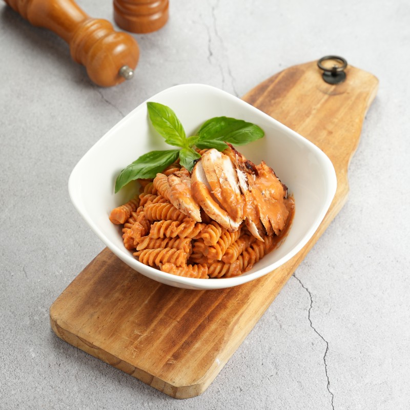 Chicken Fusilli In Red Sauce